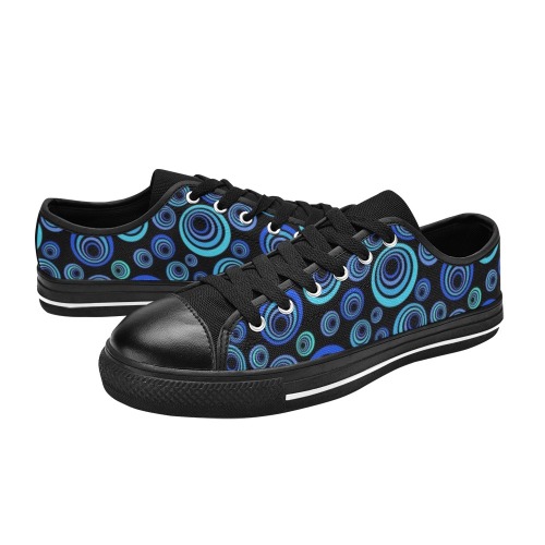Retro Psychedelic Pretty Blue Pattern Women's Classic Canvas Shoes (Model 018)